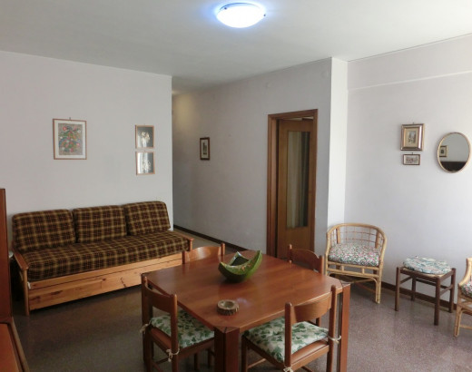 Ampio quadrilocale Zona Terme - Appartamento